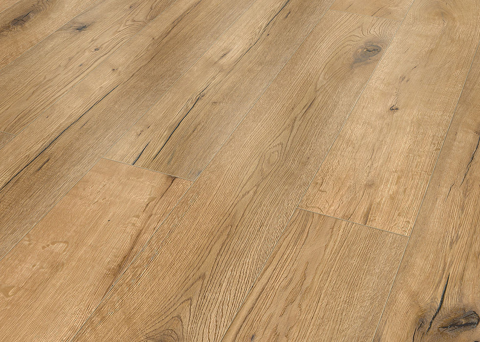 Inhaus Flooring - White Oak - Laminate Floors 