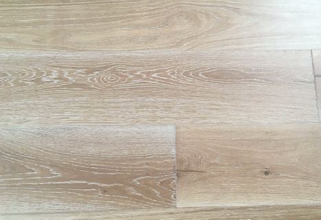 Country Wood Flooring - 7.5" Eng. Euro Oak WireBrushed/UVOiled Oakville Color - Engineered Hardwood Floors 